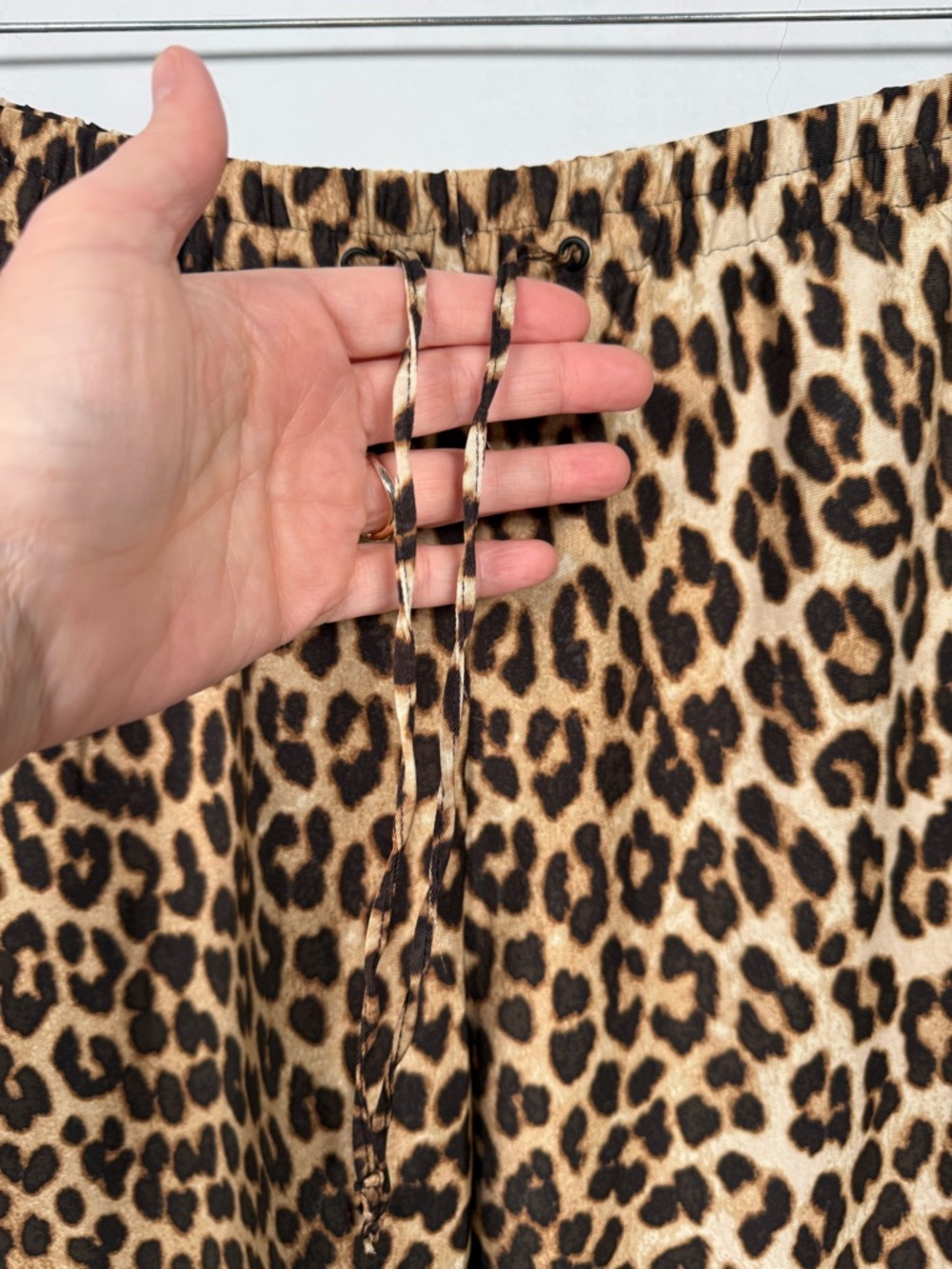 H&M Leopard Print Wide-Leg Pants, Size L, Great Condition - Picture 6 of 14
